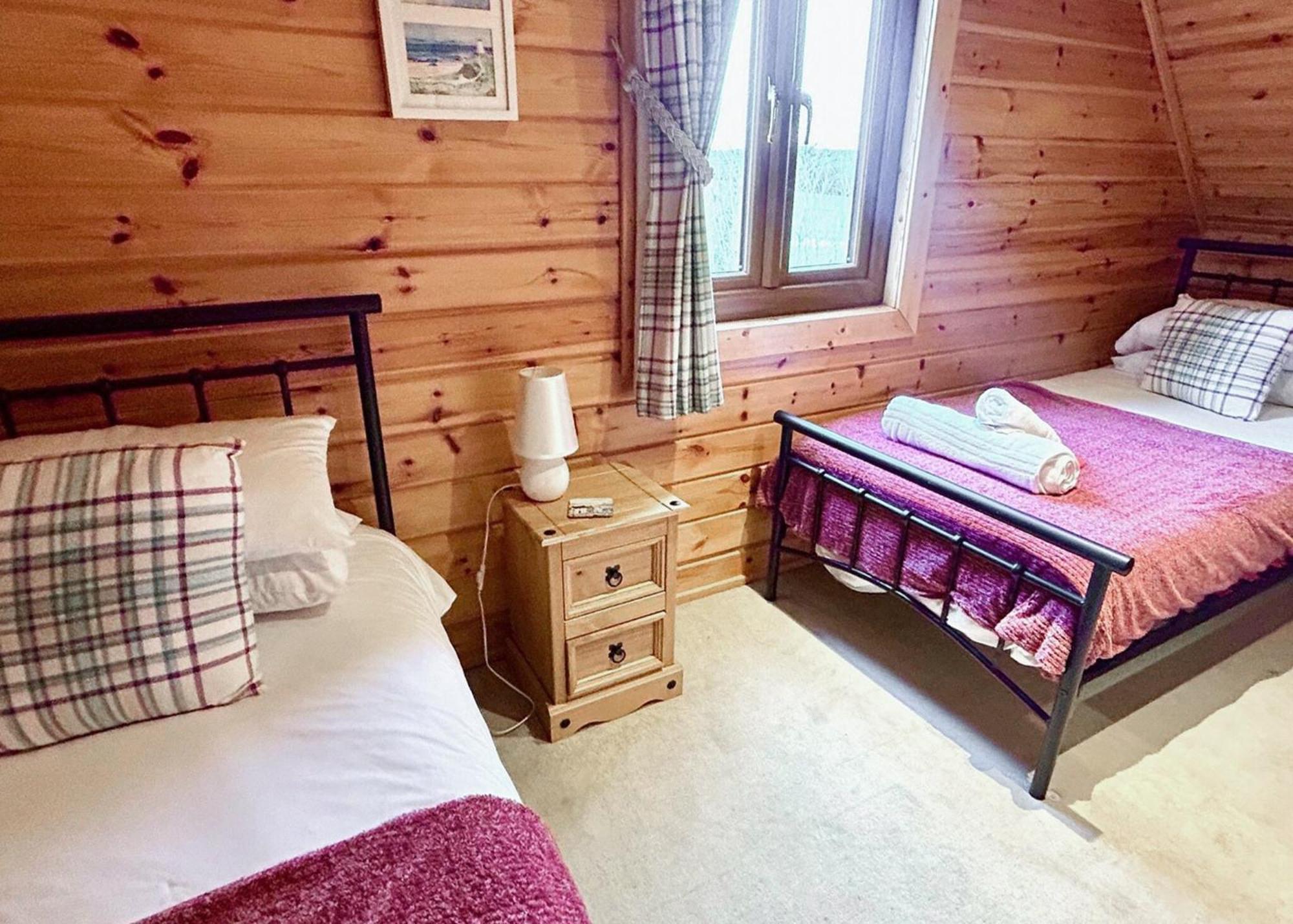 Anglesey Lakeside Lodges Menai Bridge Zimmer foto