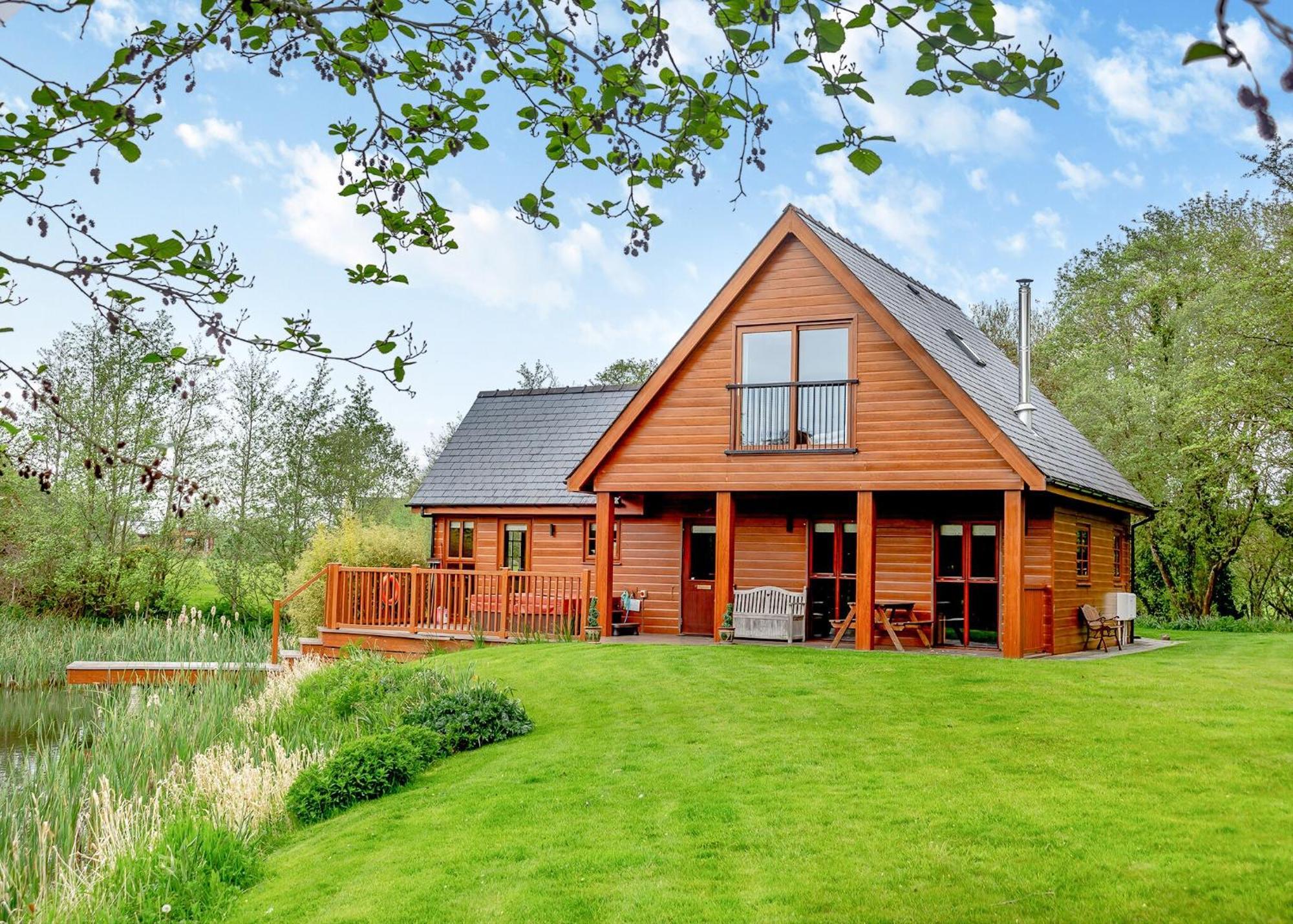 Anglesey Lakeside Lodges Menai Bridge Exterior foto